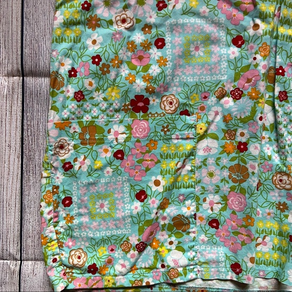 ▪️Spring Scrub Top▪️ - Picture 2 of 5